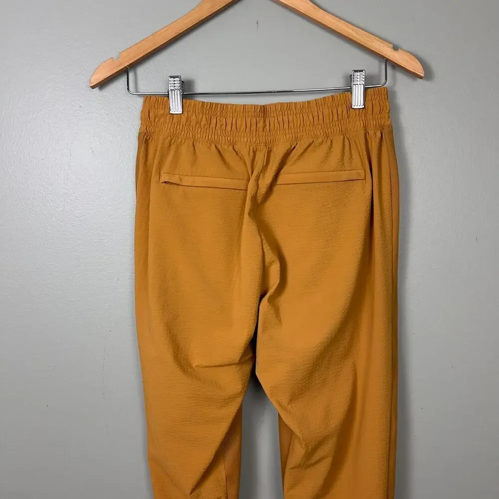 Athleta Textured Brooklyn Jogger Tuscan Gold Mustard Yellow size 0 XS Pants